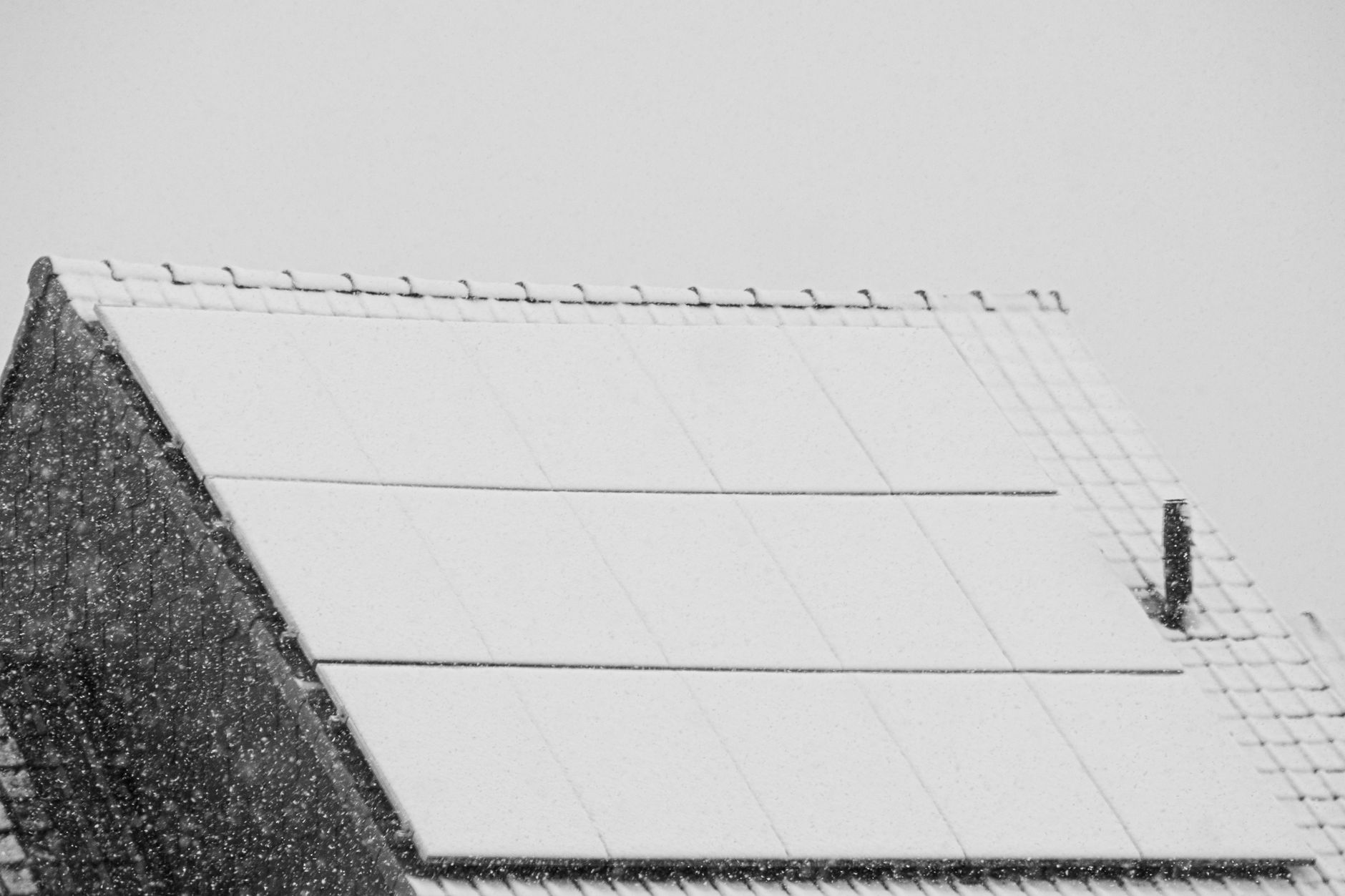 Fotowoltaika a śnieg zimą